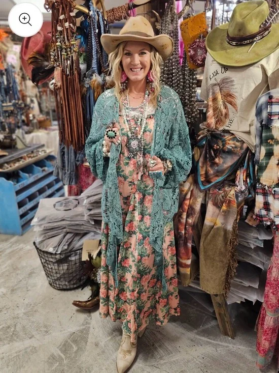 NEW!! 🔥 A Rare Bird Crochet 🦋 Butterfly Throwover Cardigan Boho Lace O/S NWT - Picture 2 of 11